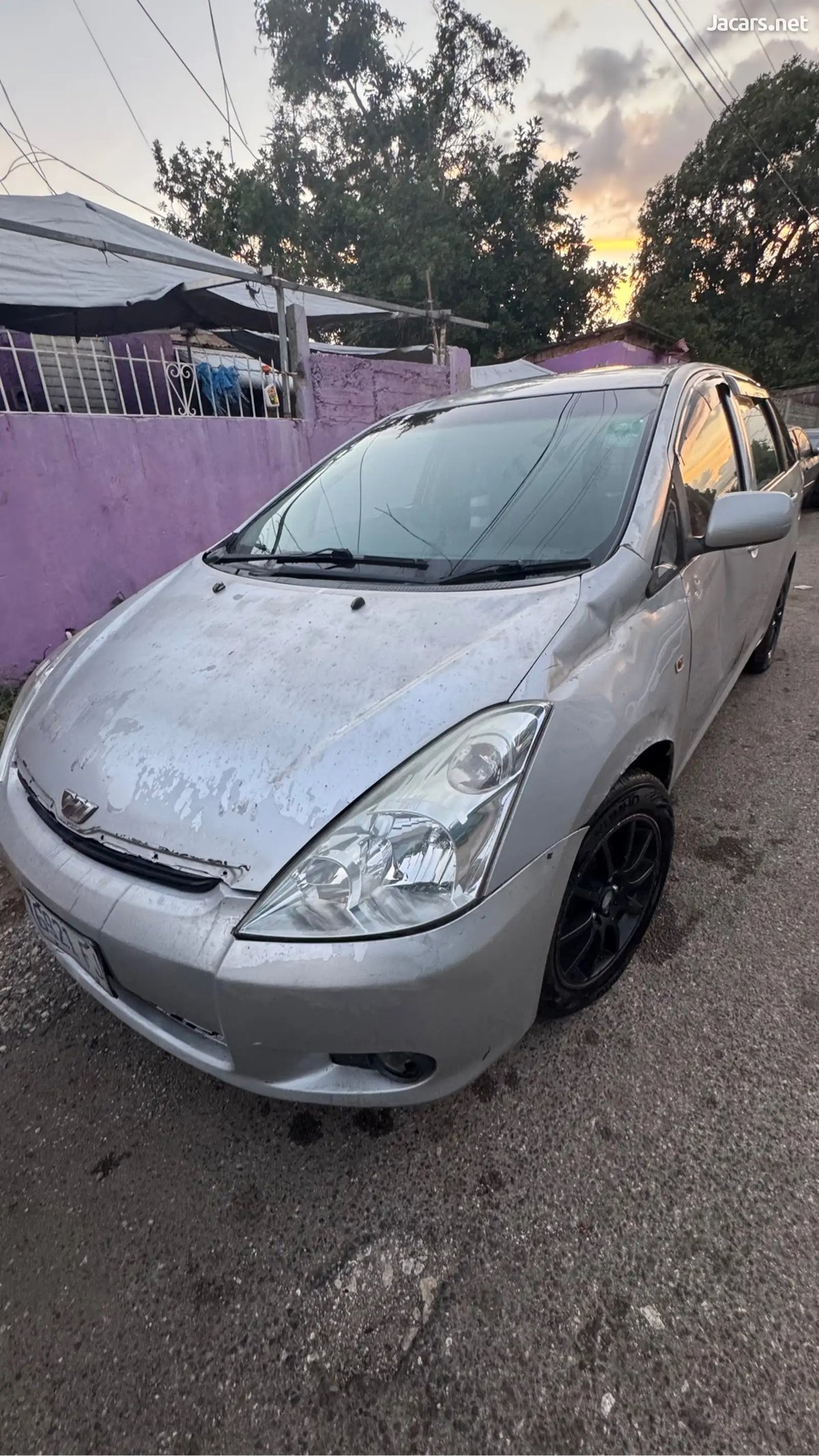 2004 TOYOTA Wish