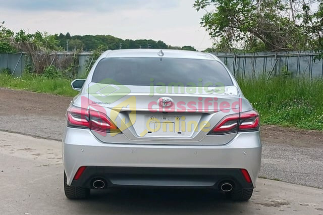 2018 TOYOTA Mileage 49,000km Engine 2,000cc Transmission at drive 2WD Steering RHD fuel petrol ⛽️ door4???? seat ???? 5 Make Toyota Model 3BA-ARS220 Body colour's silver Body type sedan Dimensions 4.91mx1.80mx1.45m M3 12.815 Vehicle Wight 1,700kg Gross Vehicle Wight 1,975kg Max loading capacity-kg