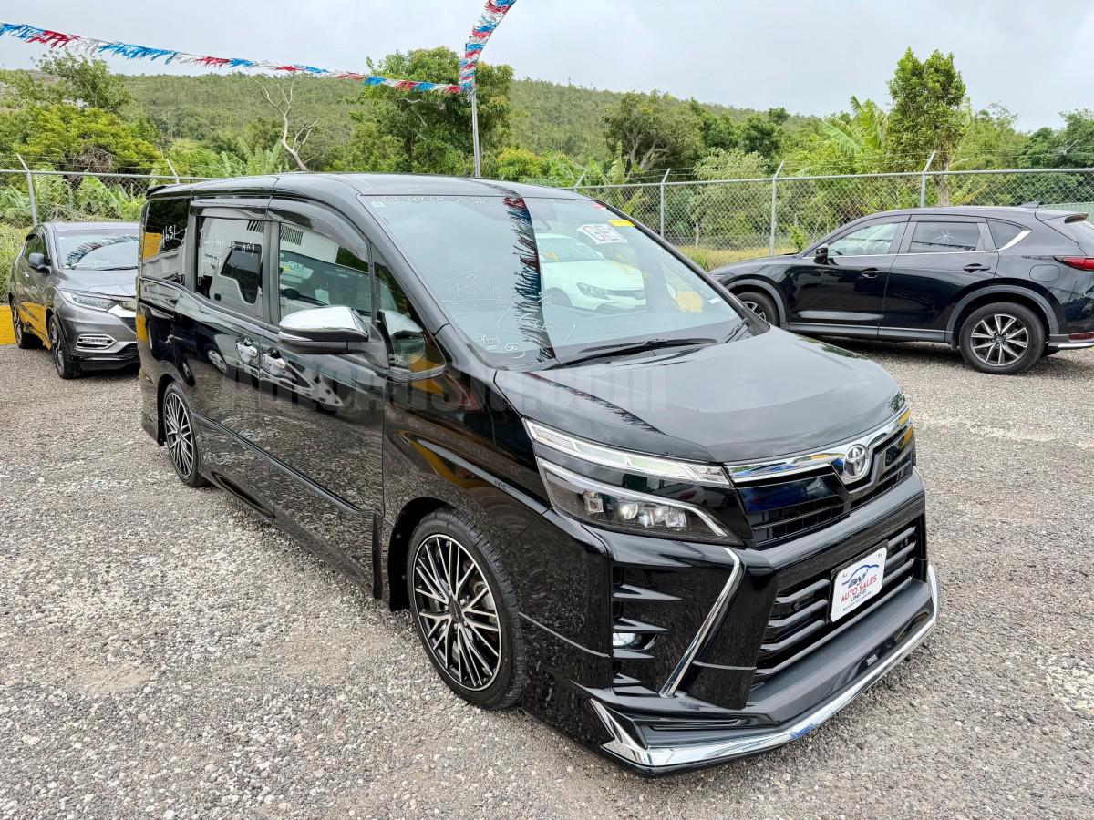 2020 TOYOTA VOXY