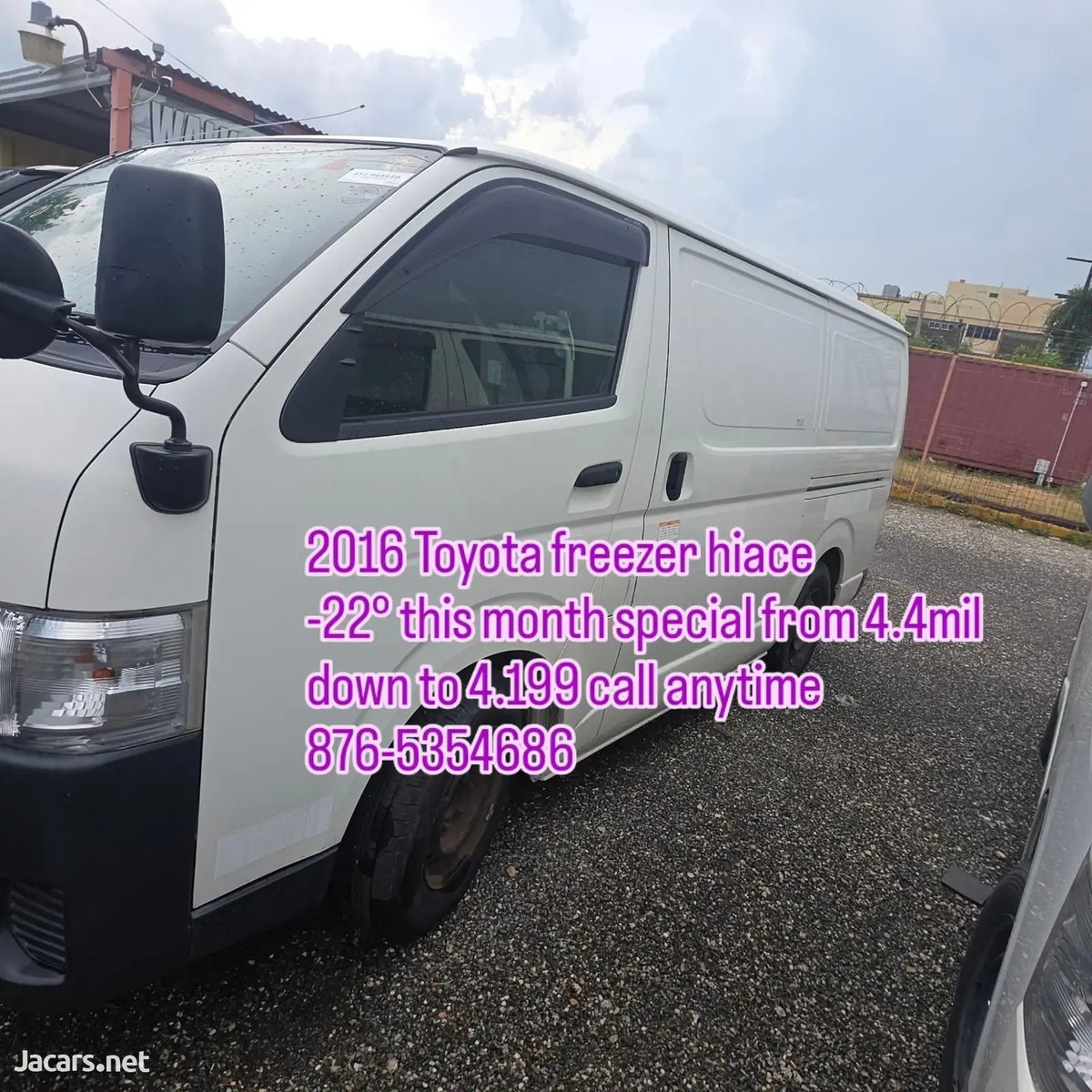 TOYOTA HiAce