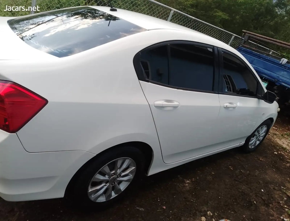 2012 HONDA City