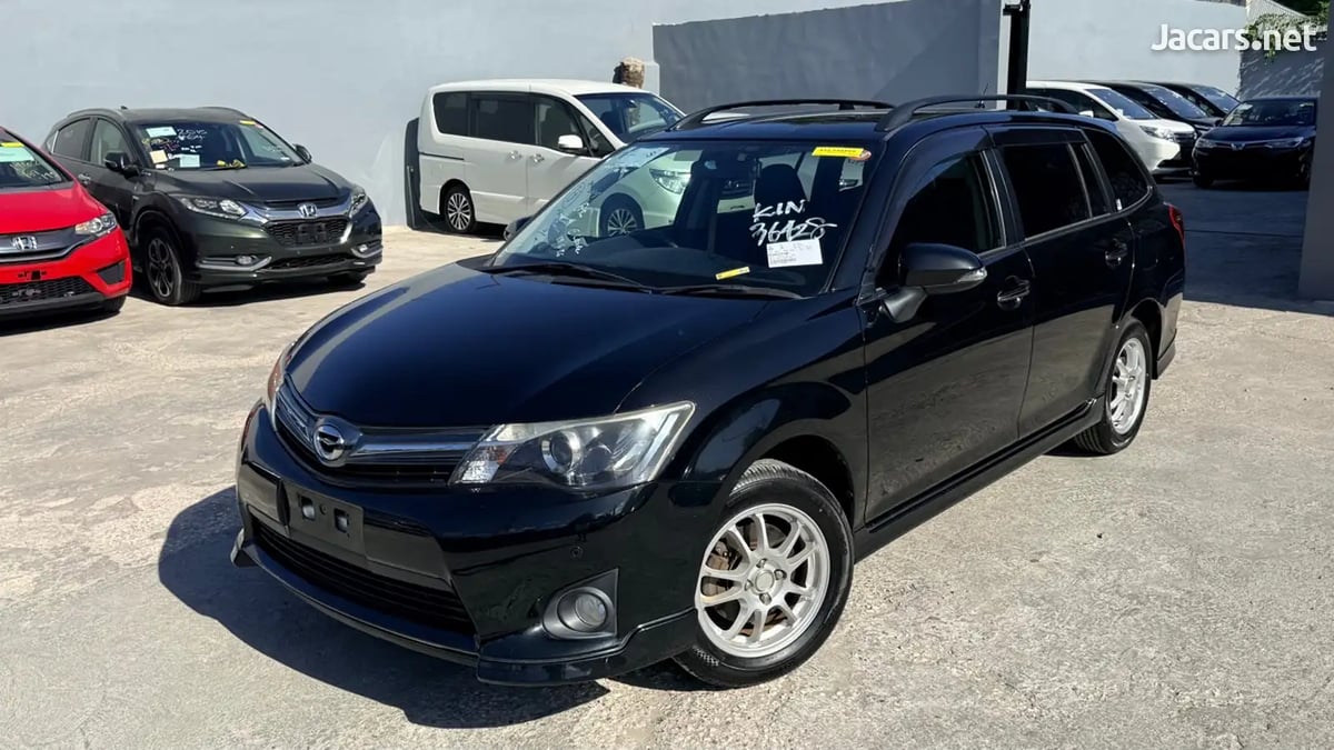 2015 TOYOTA Fielder