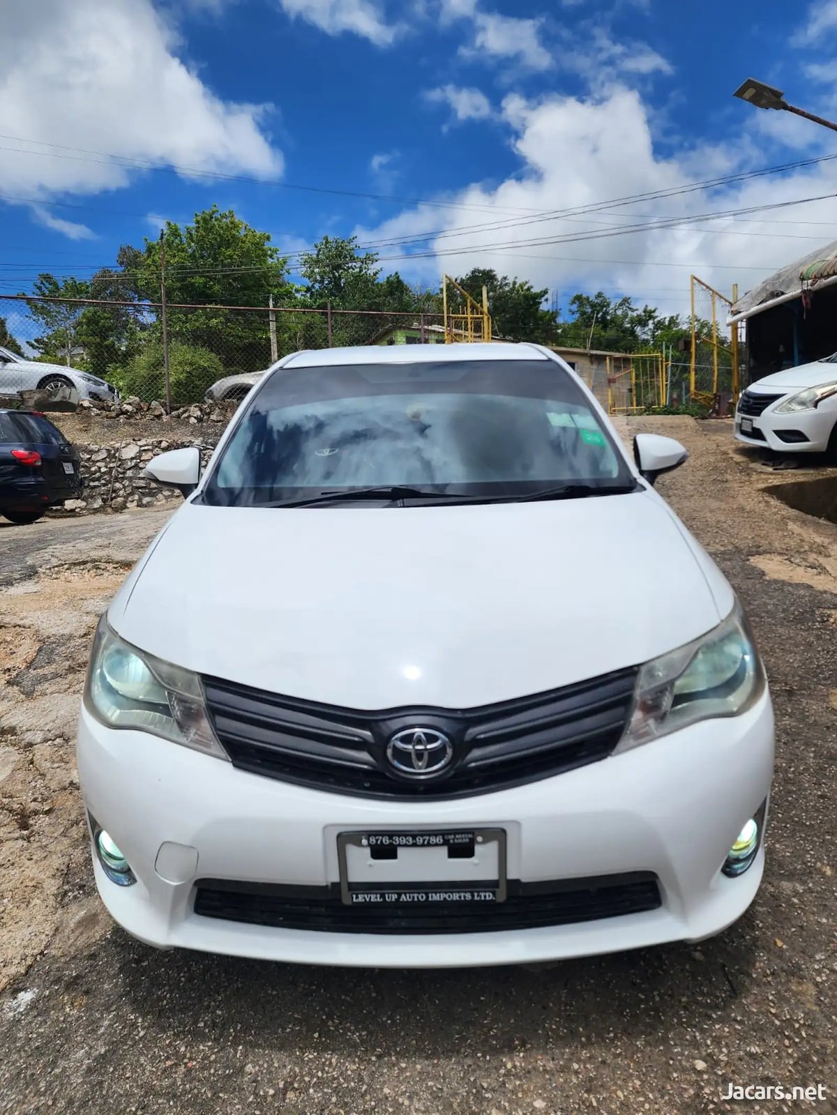 2013 TOYOTA Axio