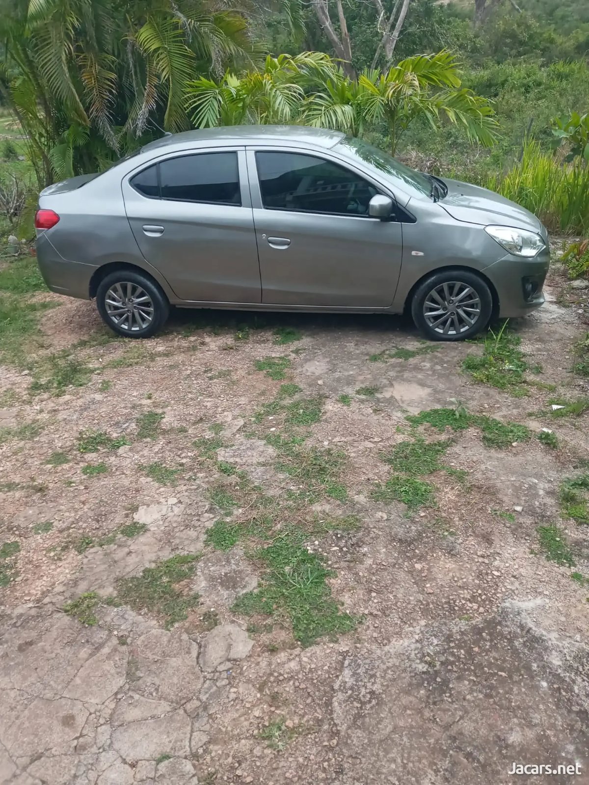 2019 MITSUBISHI Attrage