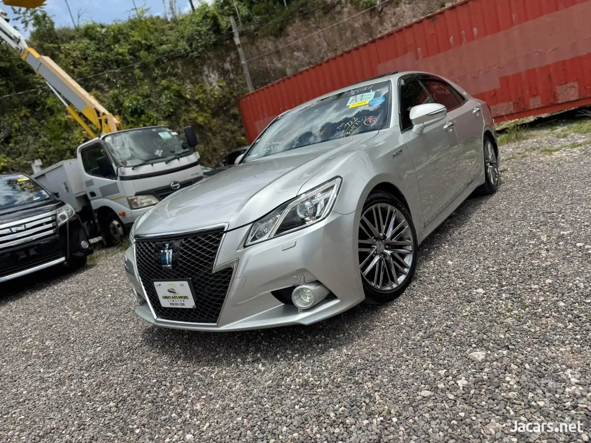 2015 TOYOTA Crown