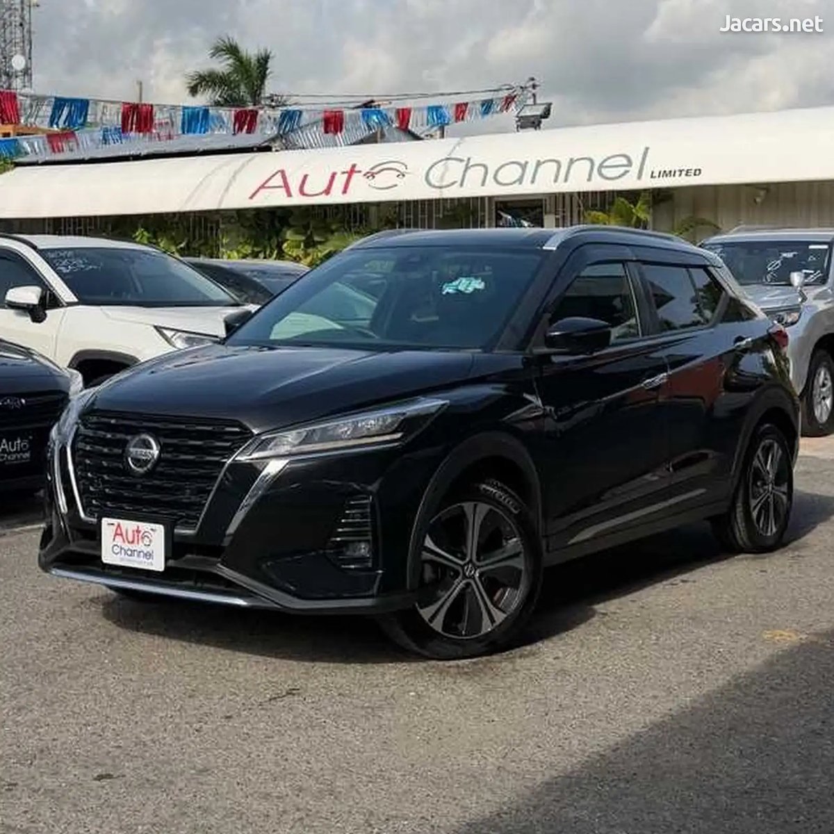 2021 NISSAN Kicks