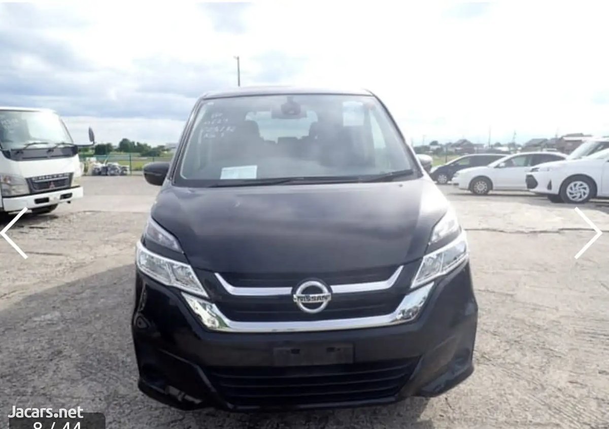 2016 NISSAN Serena