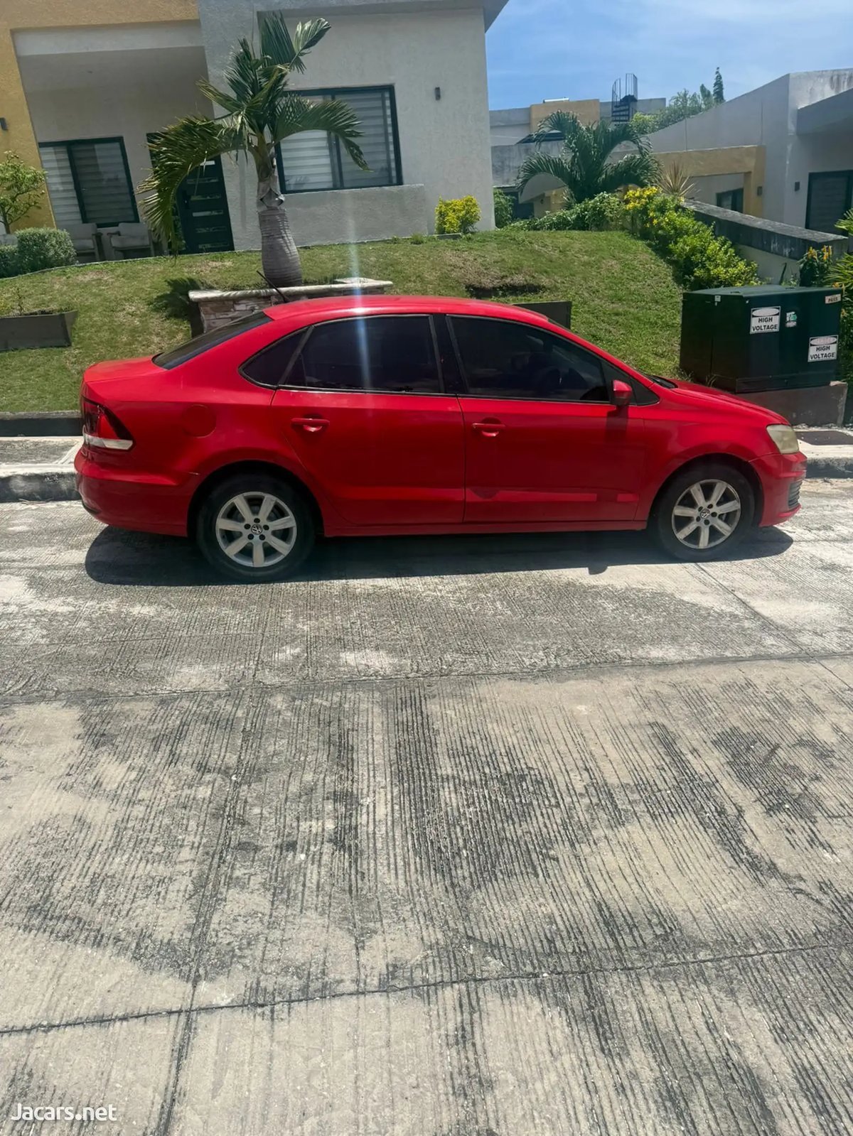 2017 VOLKSWAGEN Polo