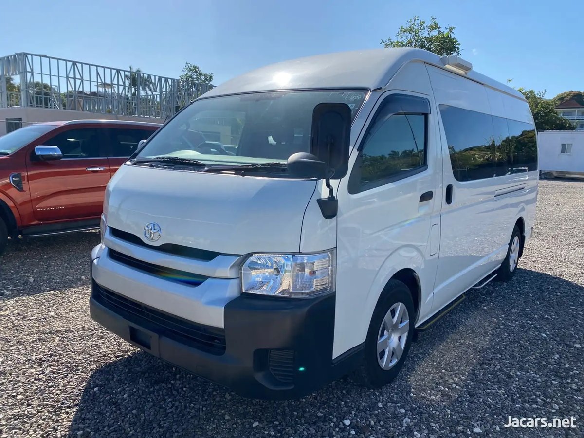 2018 TOYOTA Hiace