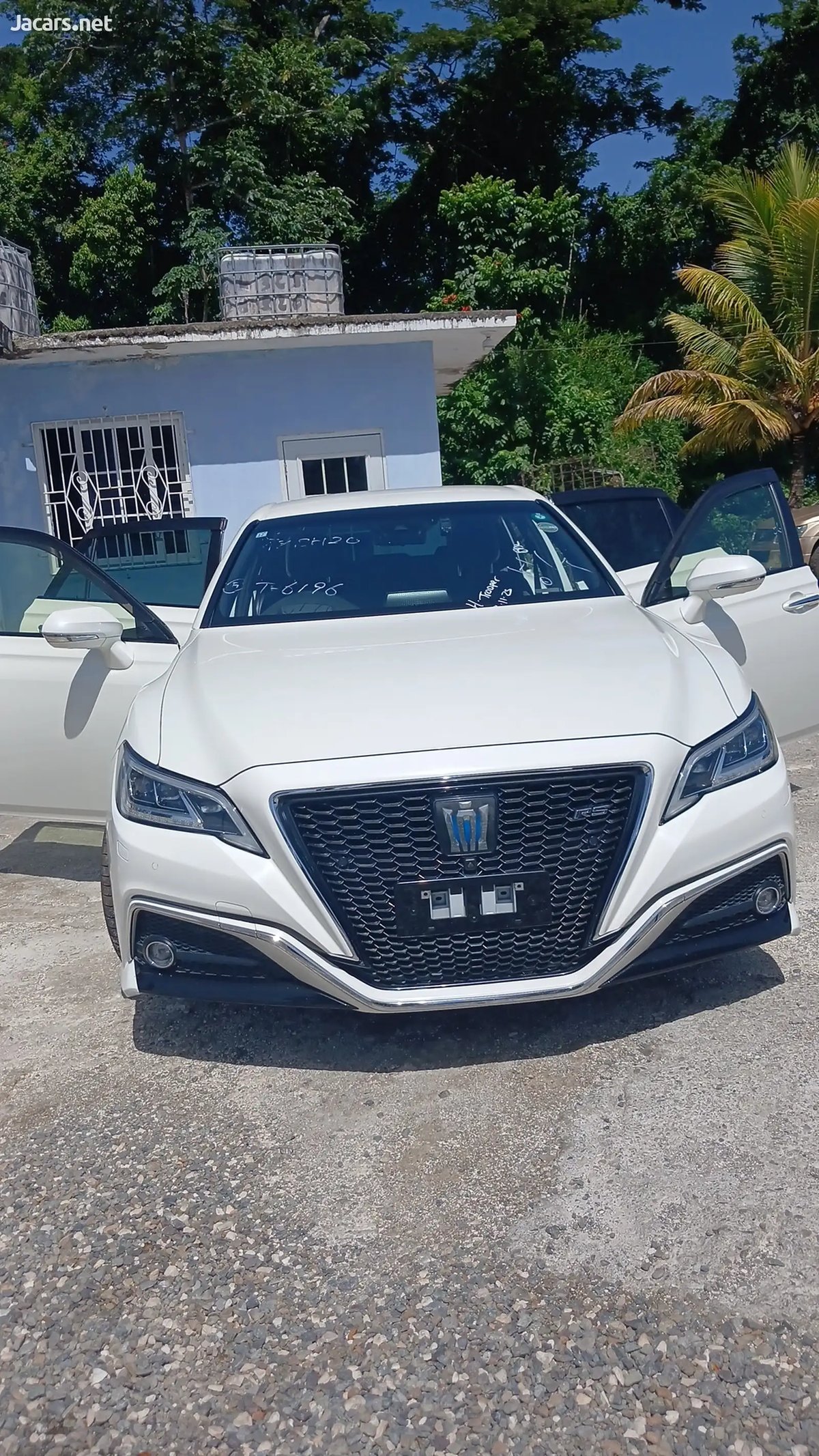 2017 TOYOTA Crown