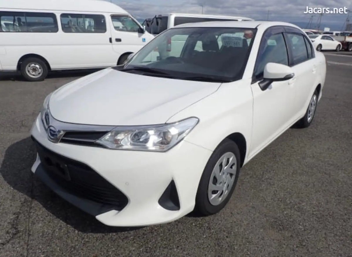 2021 TOYOTA Axio