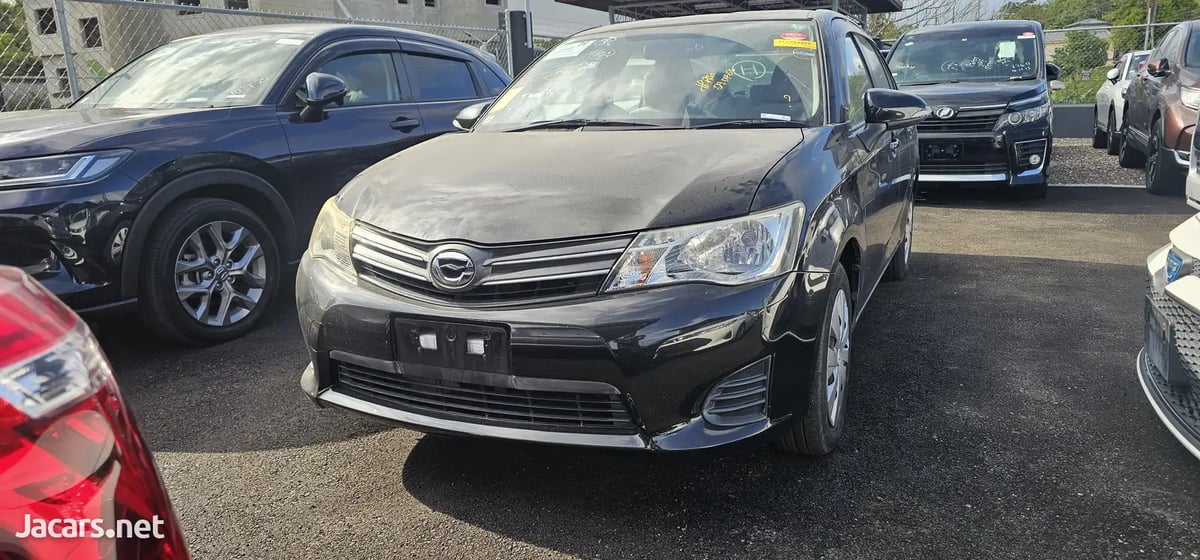 2014 TOYOTA Axio