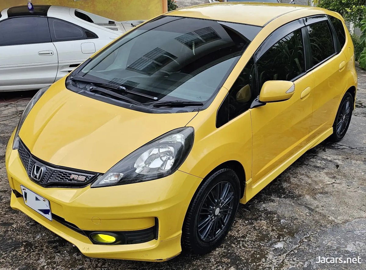 2013 HONDA Fit
