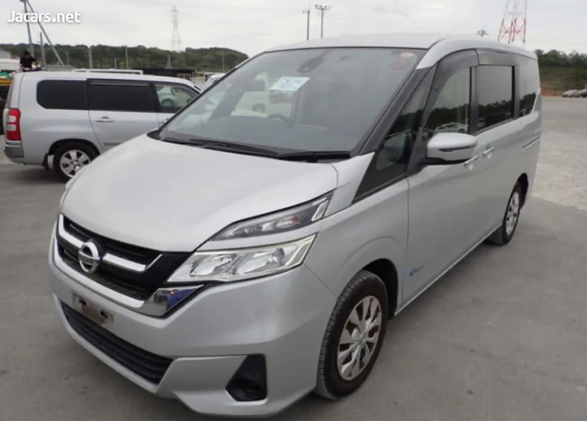 2018 NISSAN Serena
