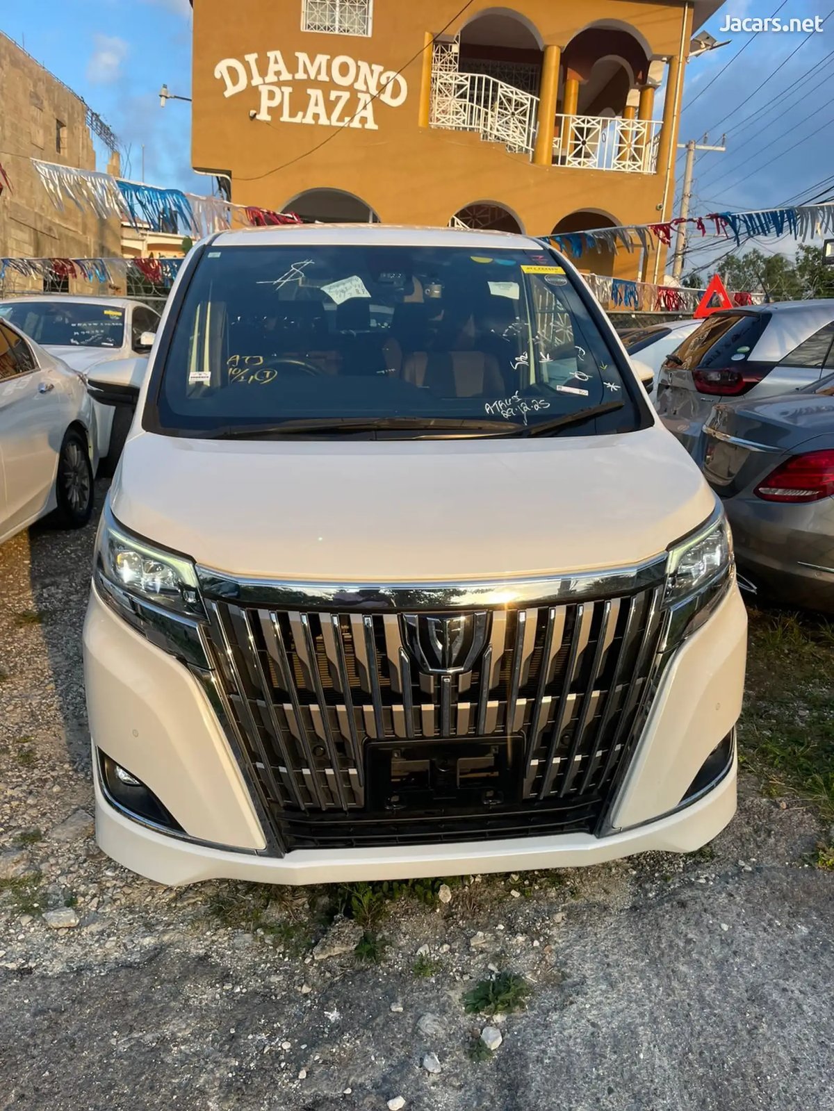 2019 TOYOTA Esquire