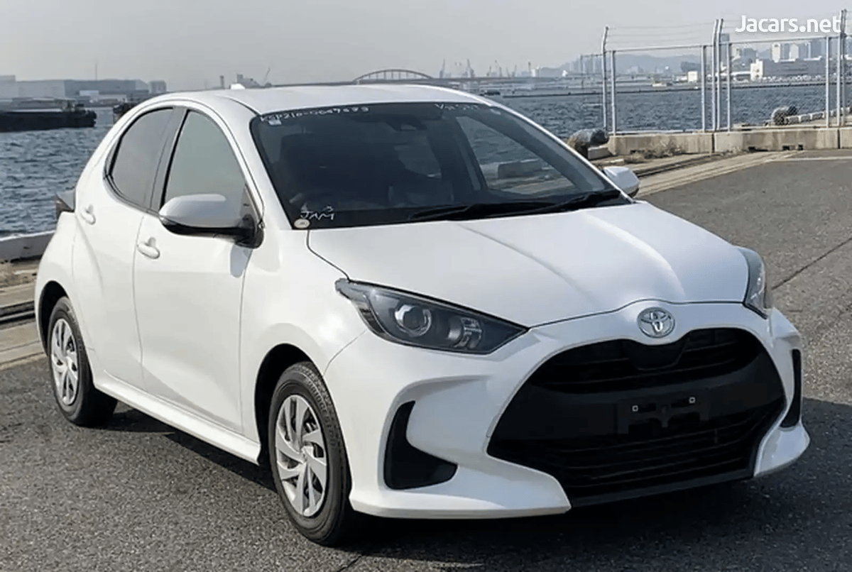 2022 TOYOTA Yaris