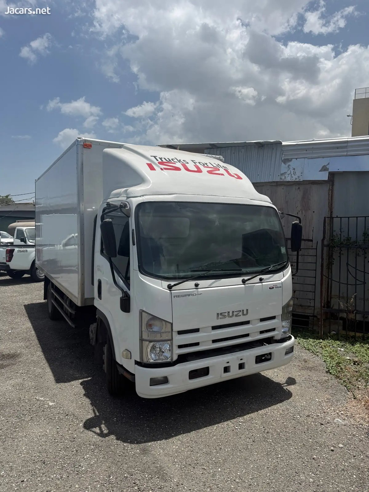 2020 ISUZU NPR