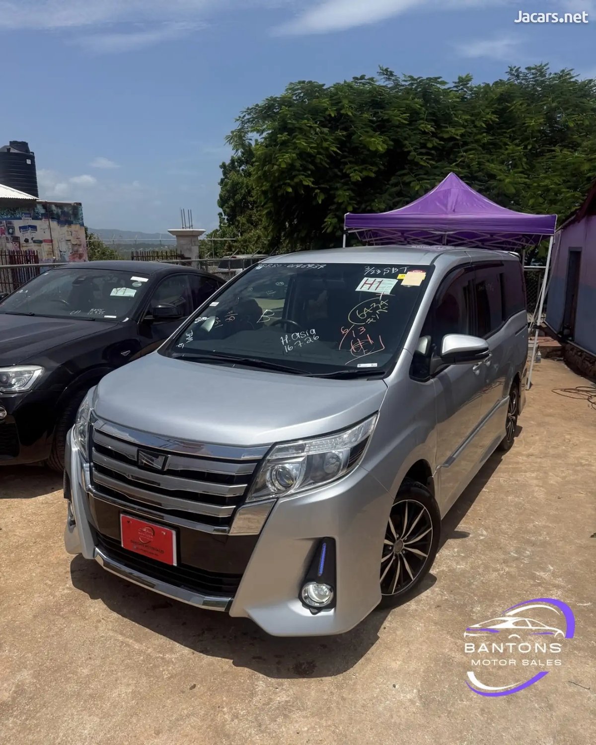 2015 TOYOTA Noah