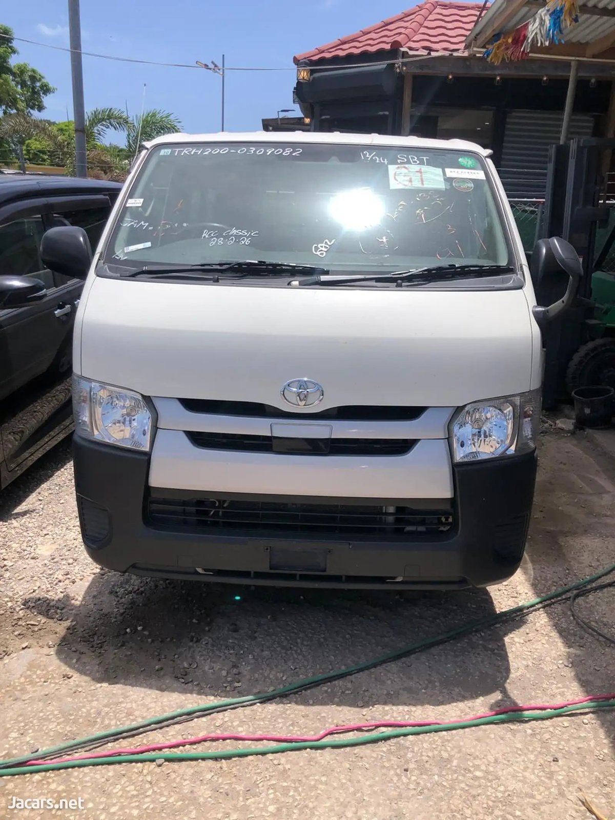 2019 TOYOTA Hiace