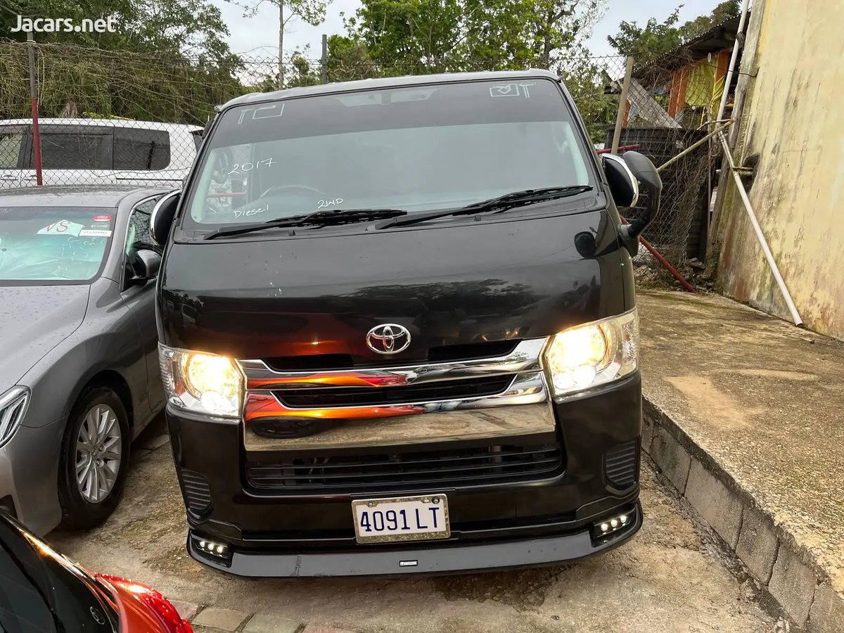 2017 TOYOTA Hiace