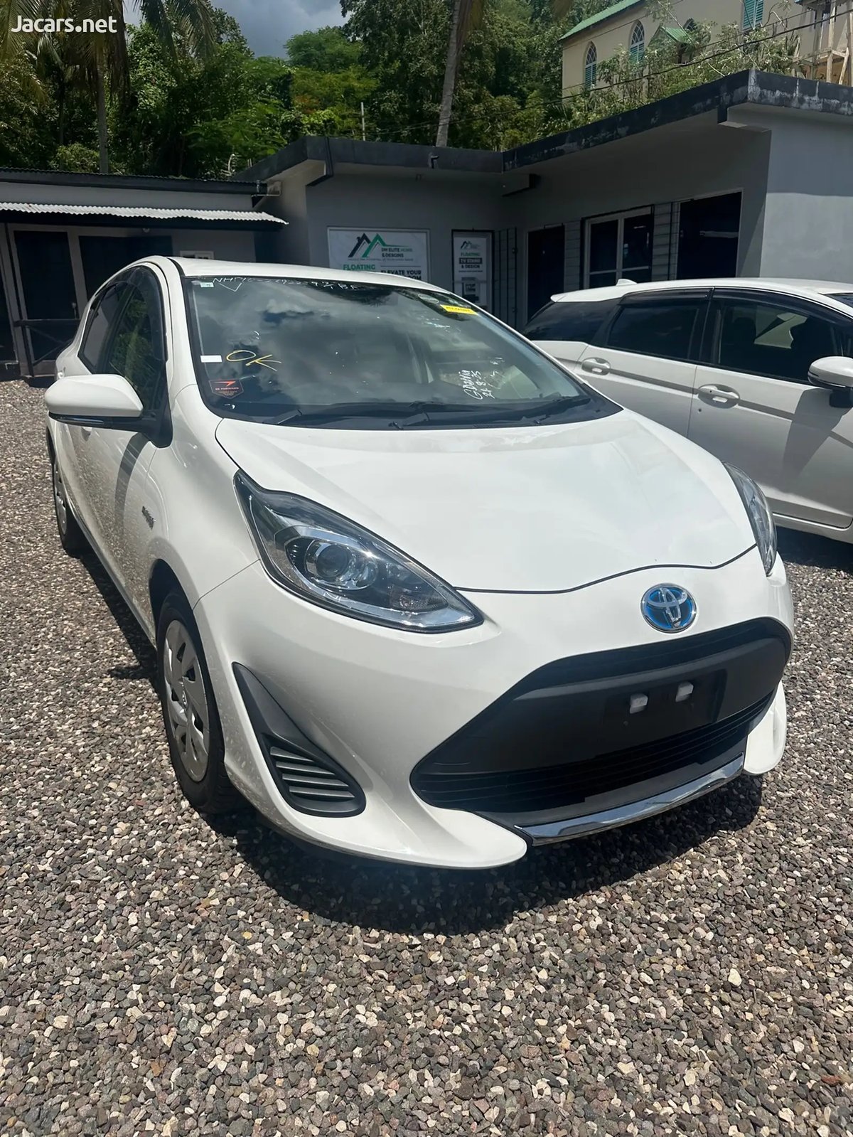 2020 TOYOTA Aqua