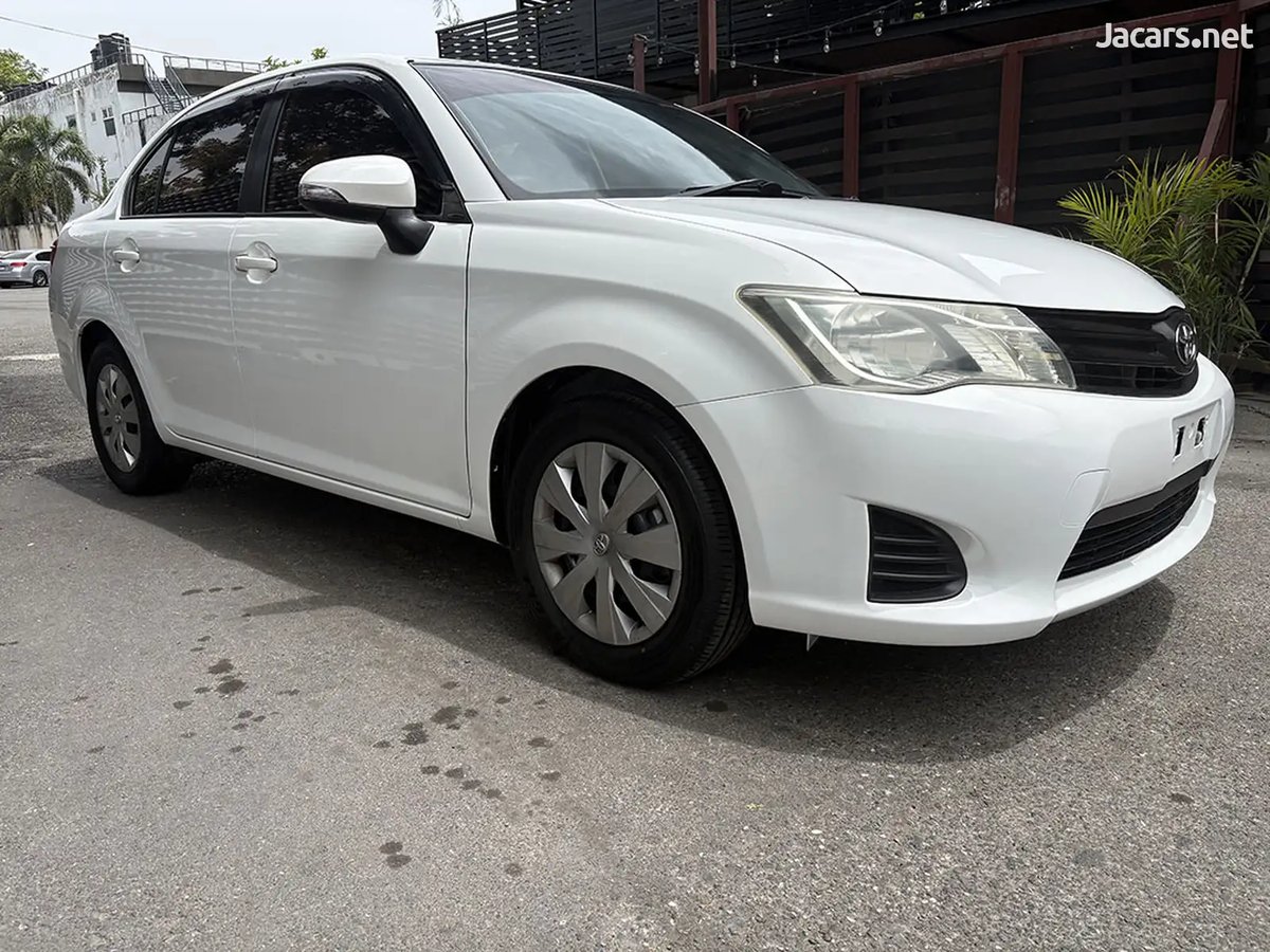 2014 TOYOTA Axio
