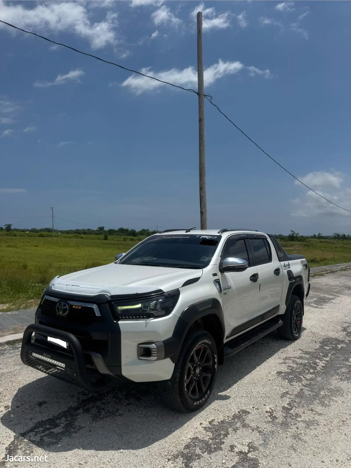 2022 TOYOTA Hilux