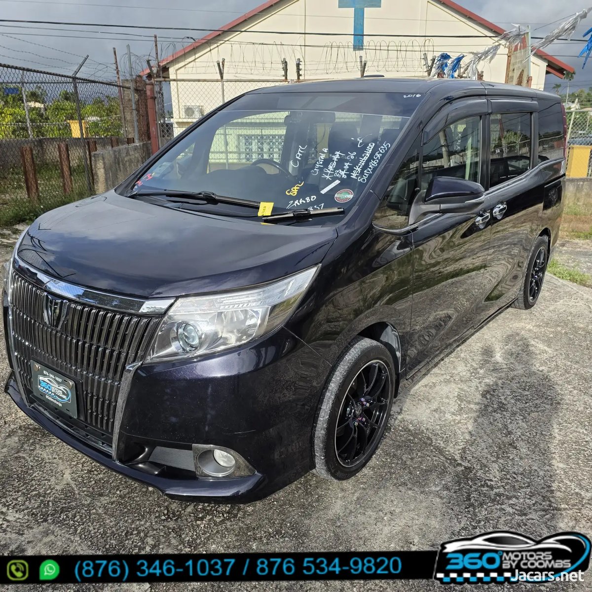 2016 TOYOTA Esquire