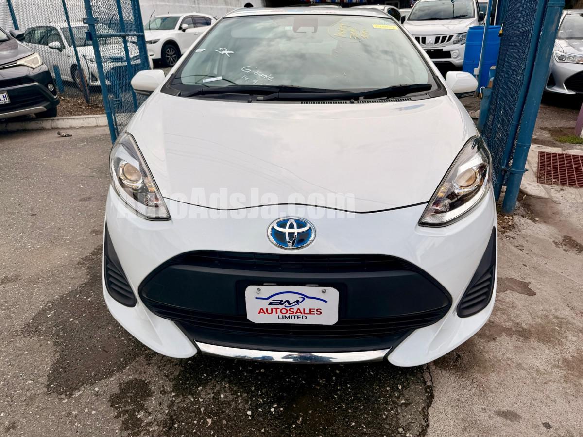 2020 TOYOTA AQUA S