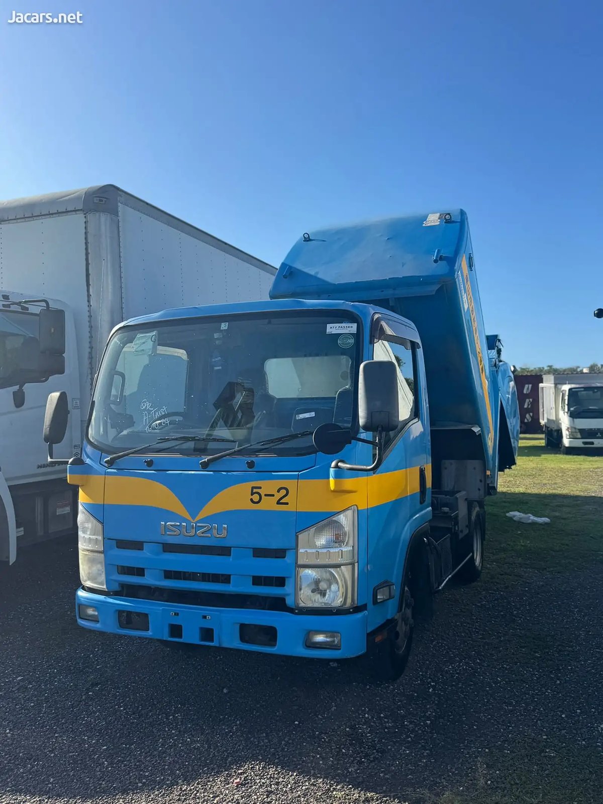 2014 ISUZU Elf