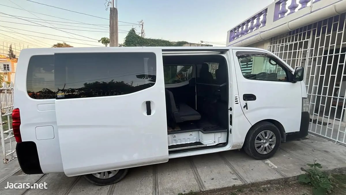2018 NISSAN Caravan