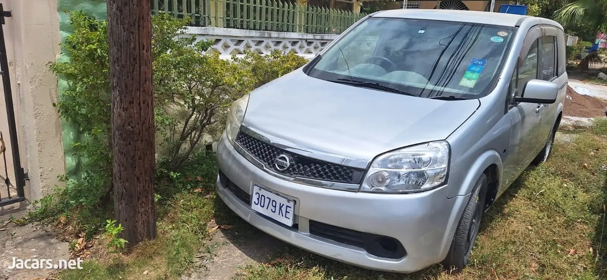 2012 NISSAN LaFesta