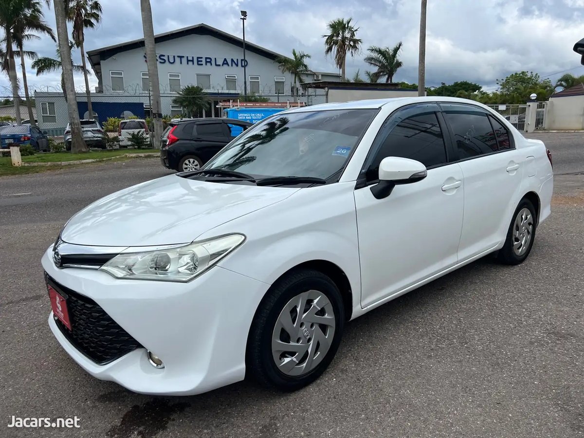 2017 TOYOTA Axio