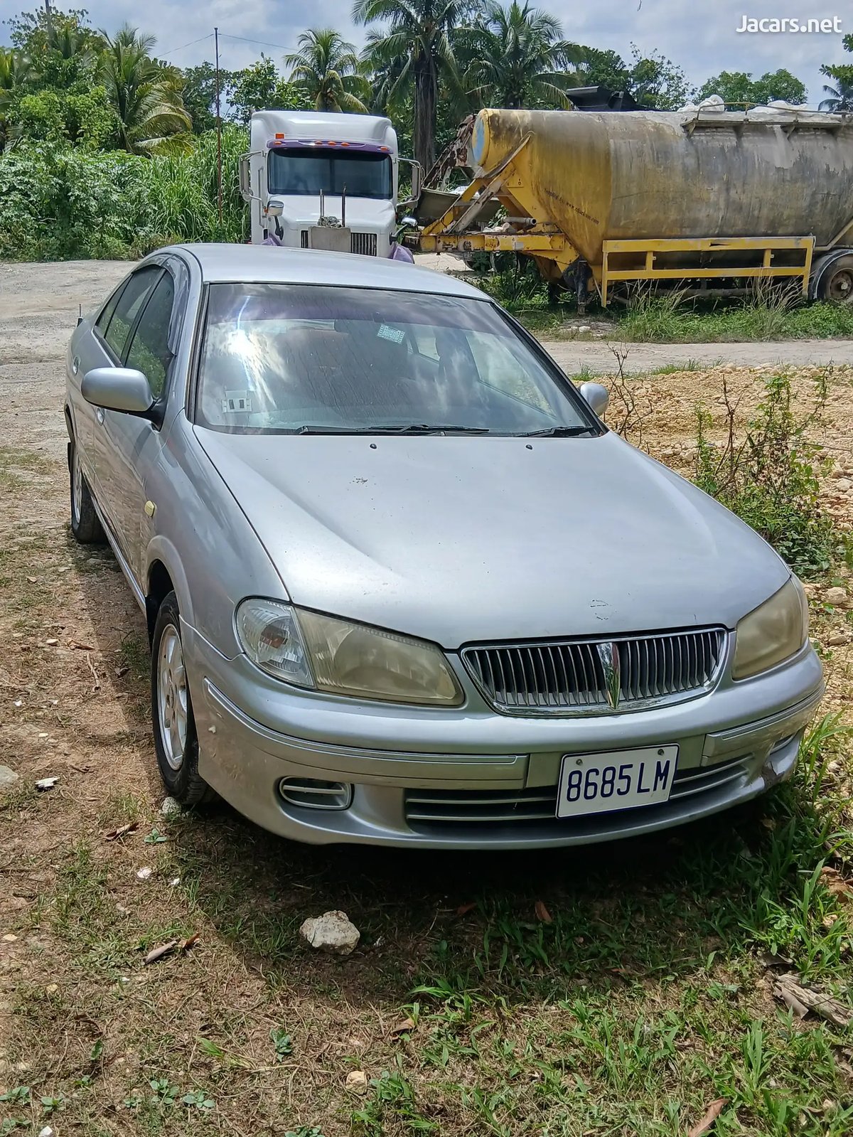 2001 NISSAN Sunny