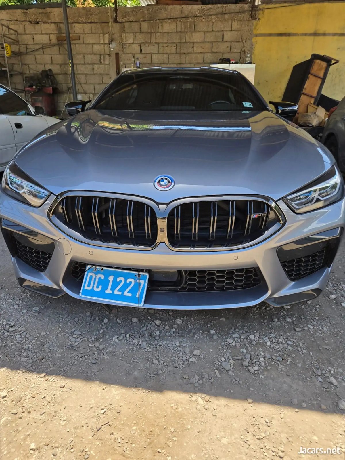 2023 BMW M8