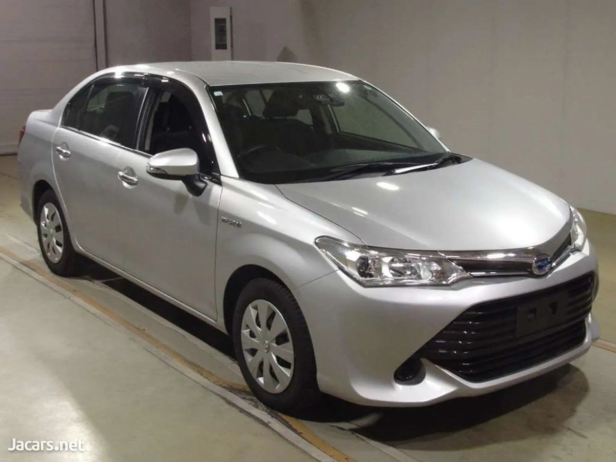 2016 TOYOTA Axio