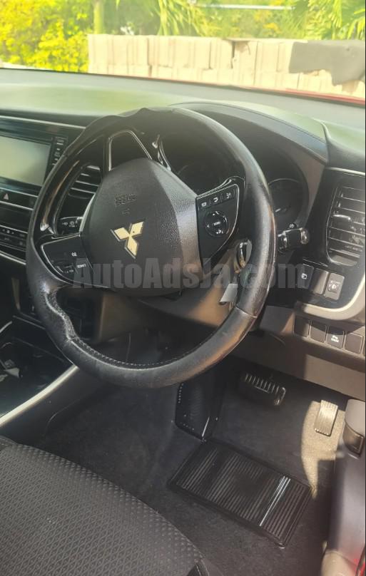 2019 MITSUBISHI OUTLANDER
