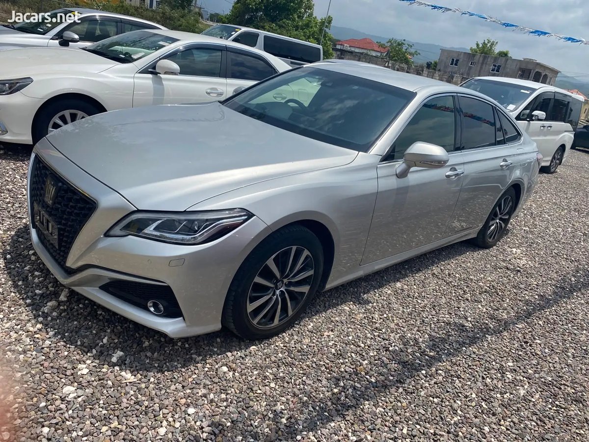 2020 TOYOTA Crown