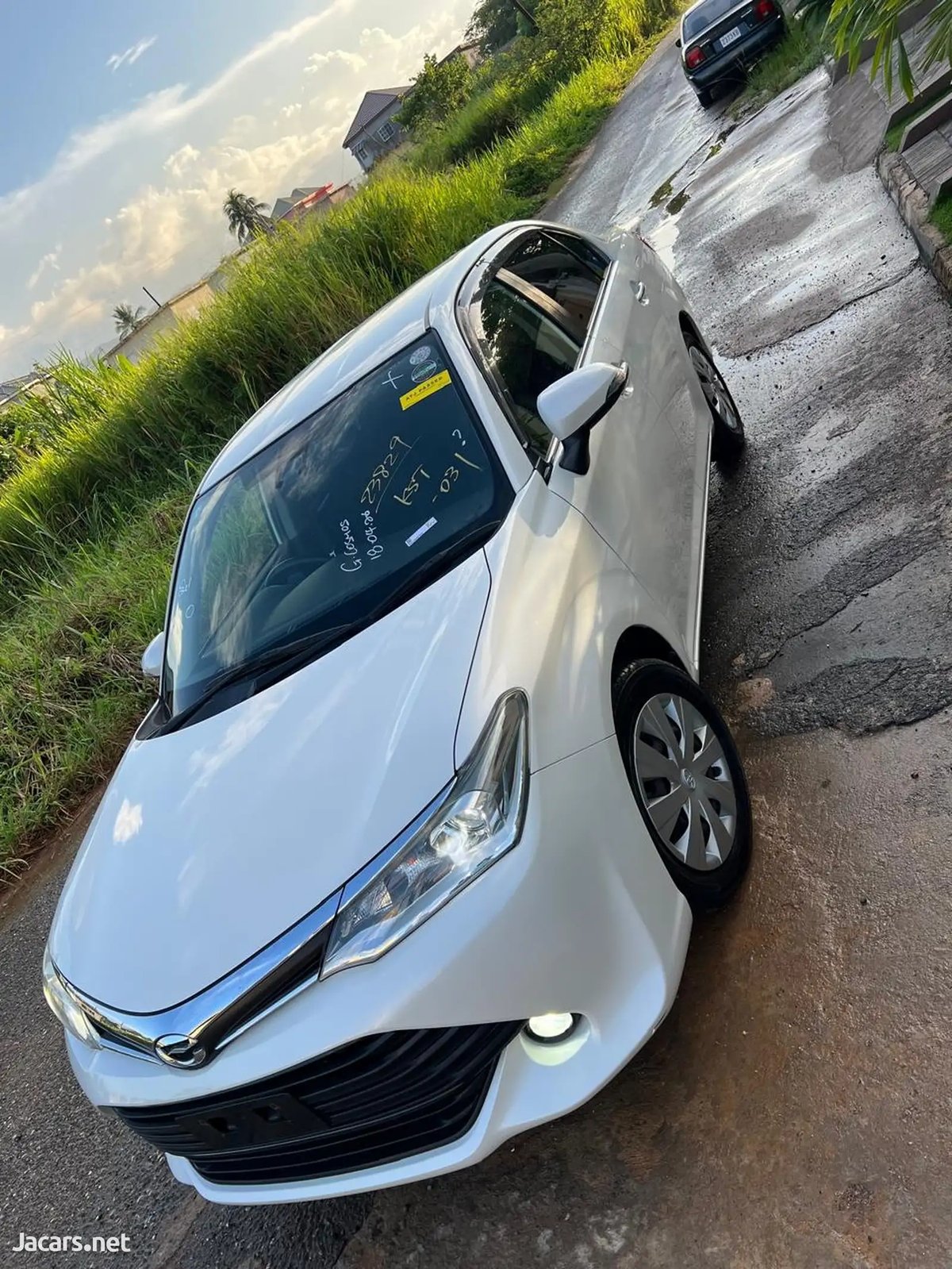 2016 TOYOTA Axio