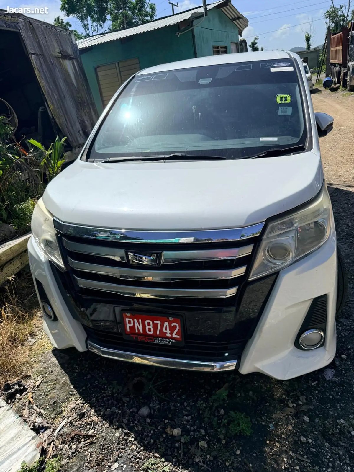 2016 TOYOTA Noah