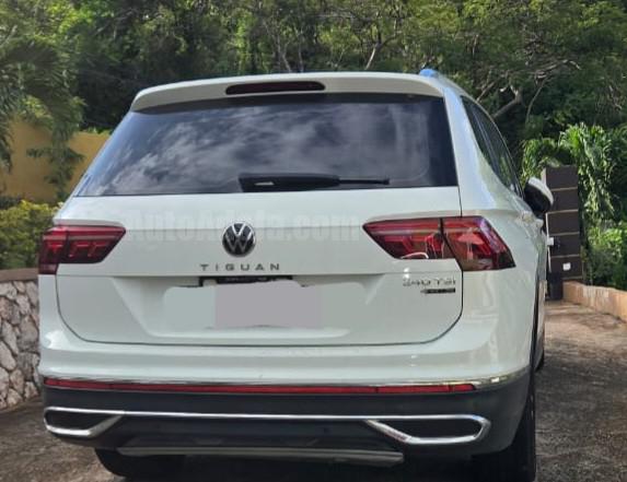 2022 VOLKSWAGEN TIGUAN