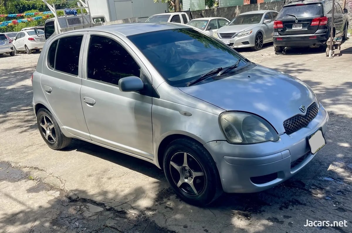 2003 TOYOTA Vitz