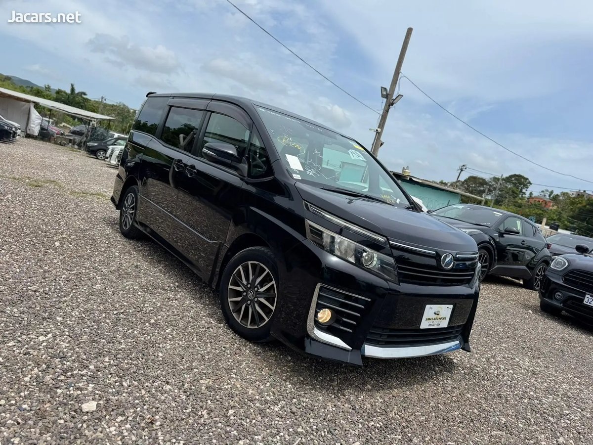 2015 TOYOTA Voxy