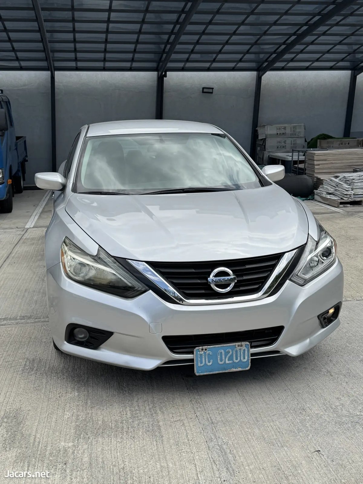 2017 NISSAN Altima