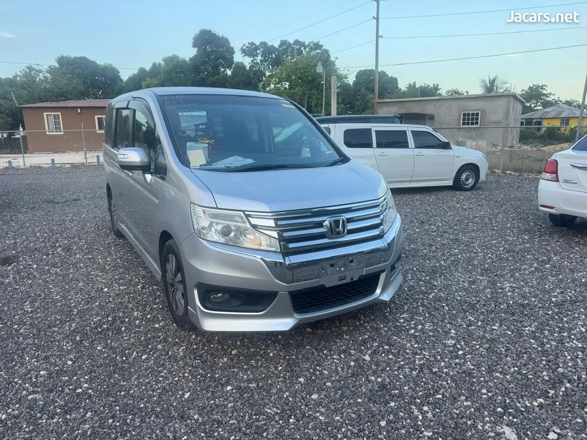 2015 HONDA Stepwgn