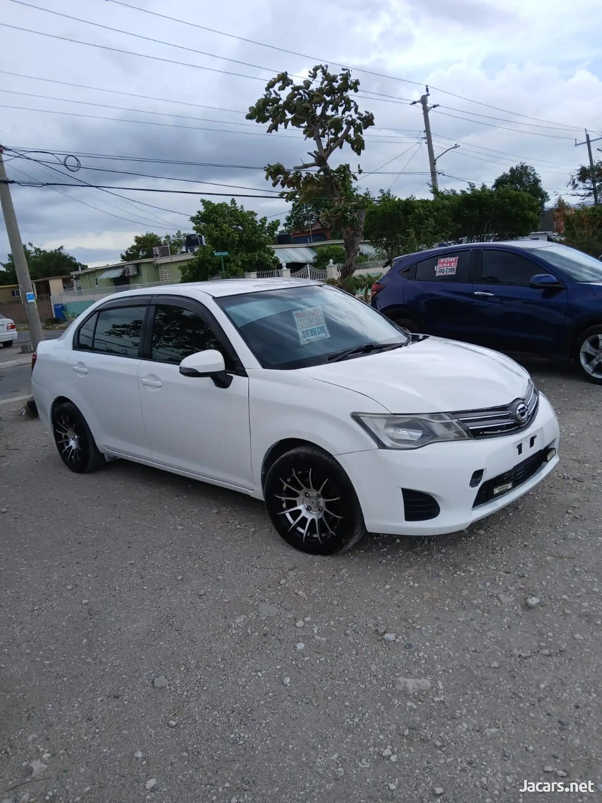2013 TOYOTA Axio