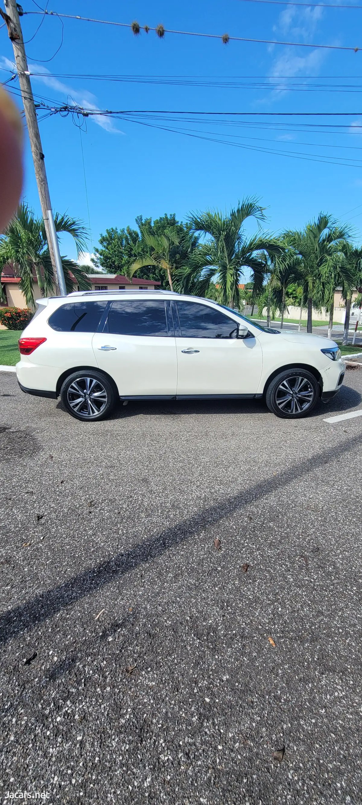 2017 NISSAN Pathfinder