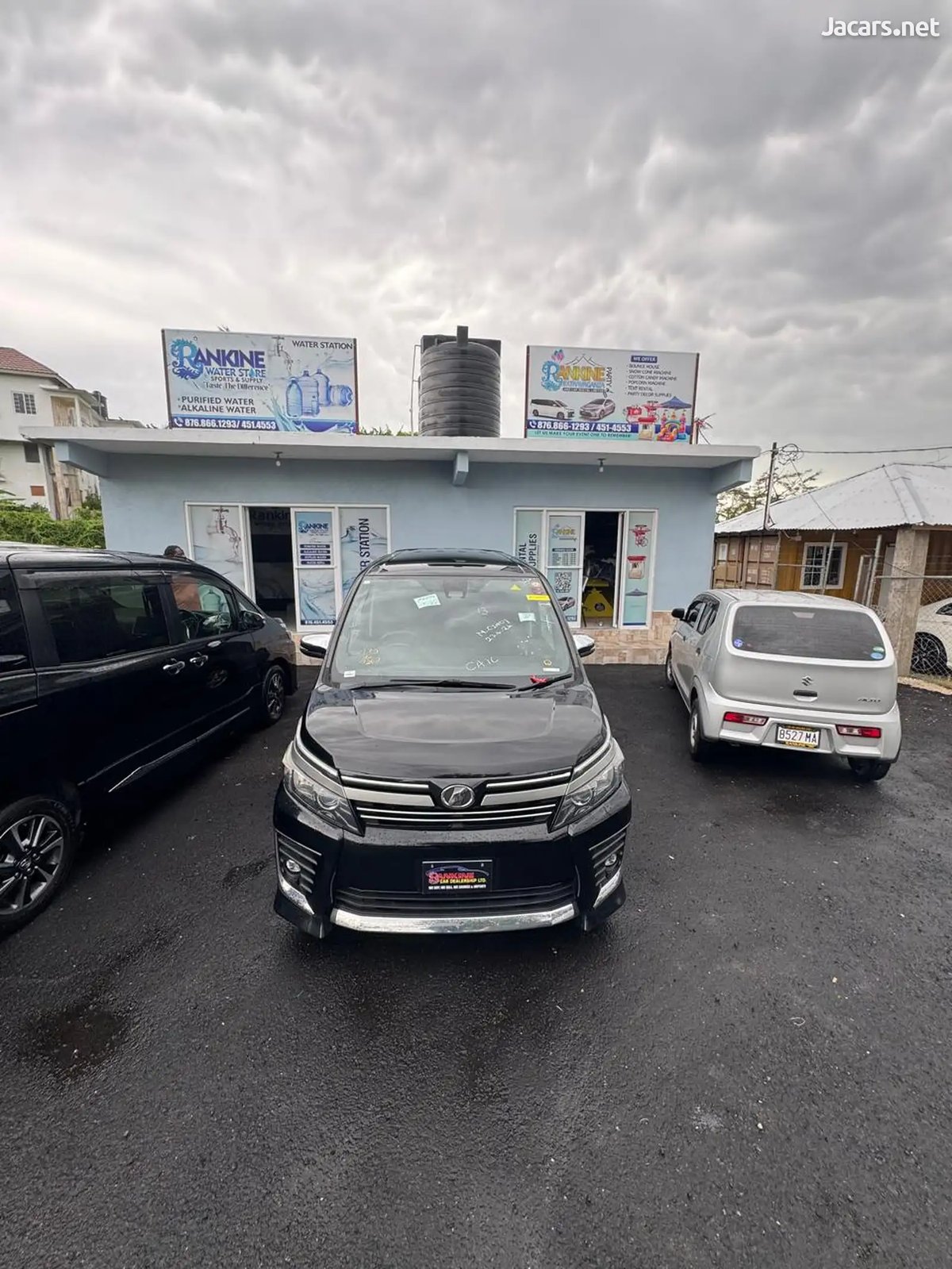 2017 TOYOTA Voxy