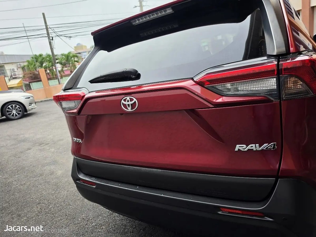 2020 TOYOTA RAV4