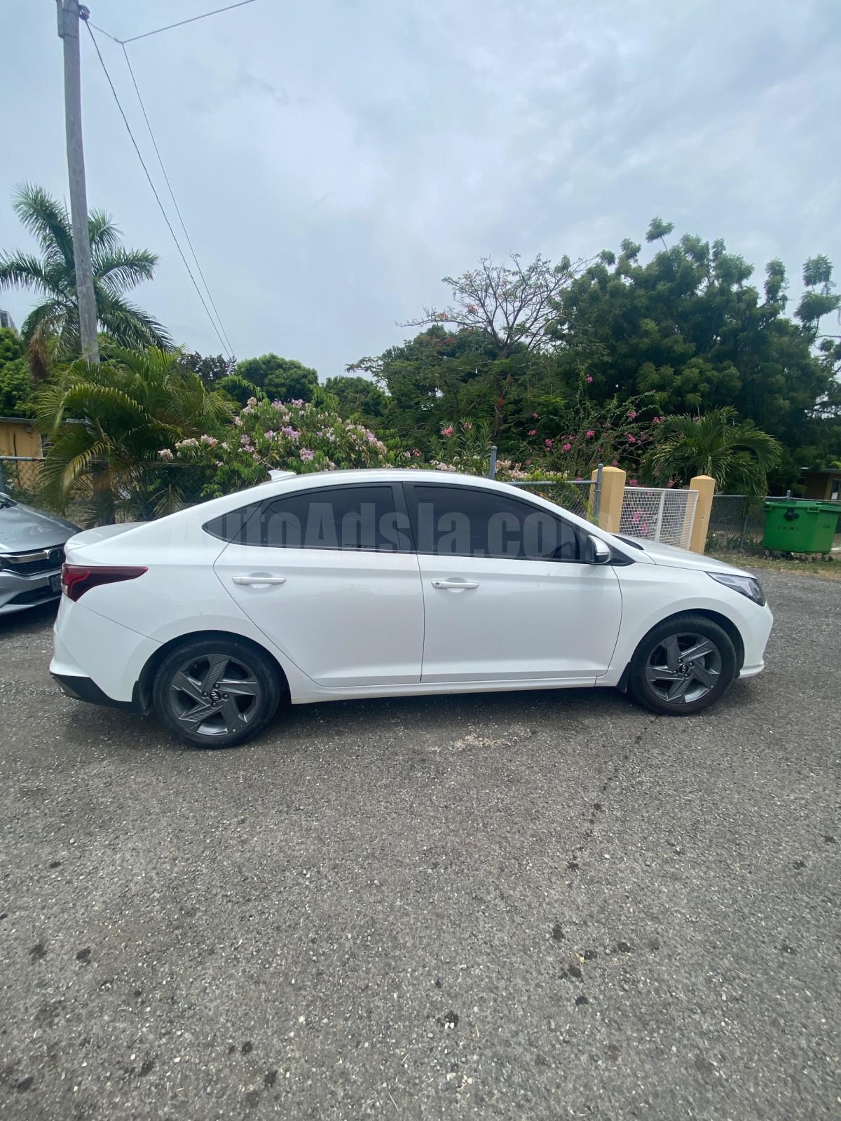 2022 HYUNDAI ACCENT
